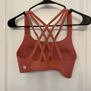 Lululemon bra, size 6